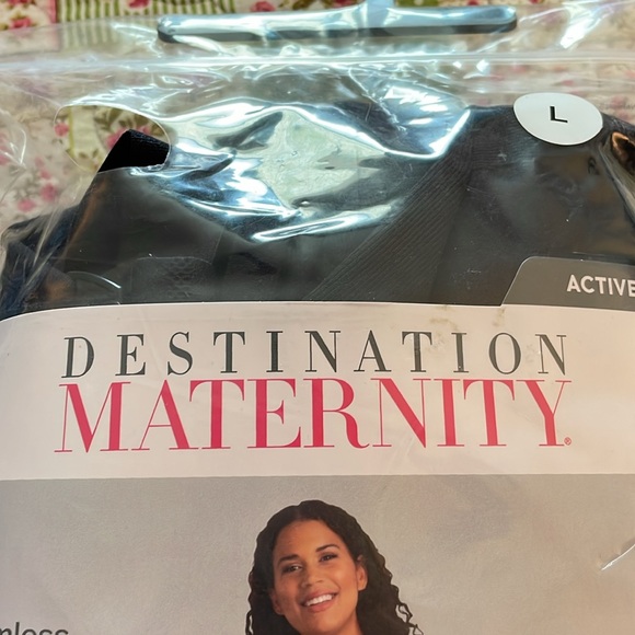 Destination Maternity Seamless Nursing Active Tank NEW! Size L - Picture 3 of 7